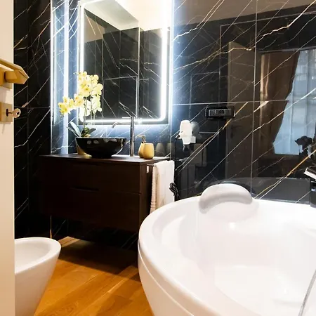 Luxury Suite* * * * * Museo Egizio * Turin