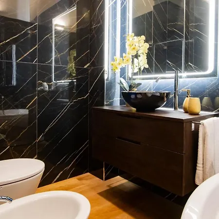 Апартаменты Luxury Suite* * * * * Museo Egizio *